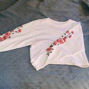 Cropped Flower Sleeve Pullover Long Sleeve Crewneck